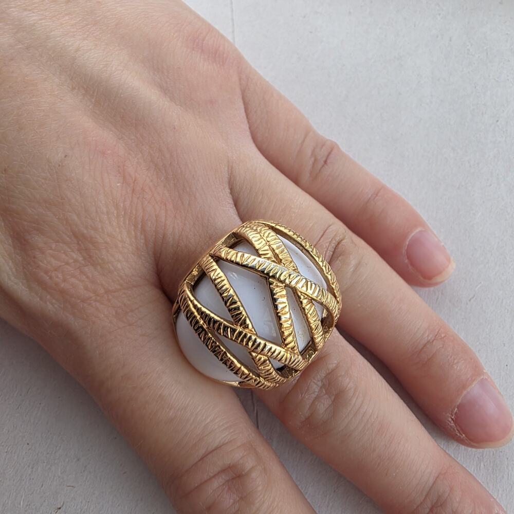 Melania QVC White And Gold Plated Textured Wrap Design Cocktail SZ 8 Ring‎